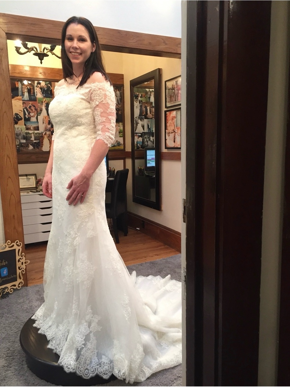 Pronovias Mandara Ivory sze 12 tailored for sze 8 - Picture 2 of 8